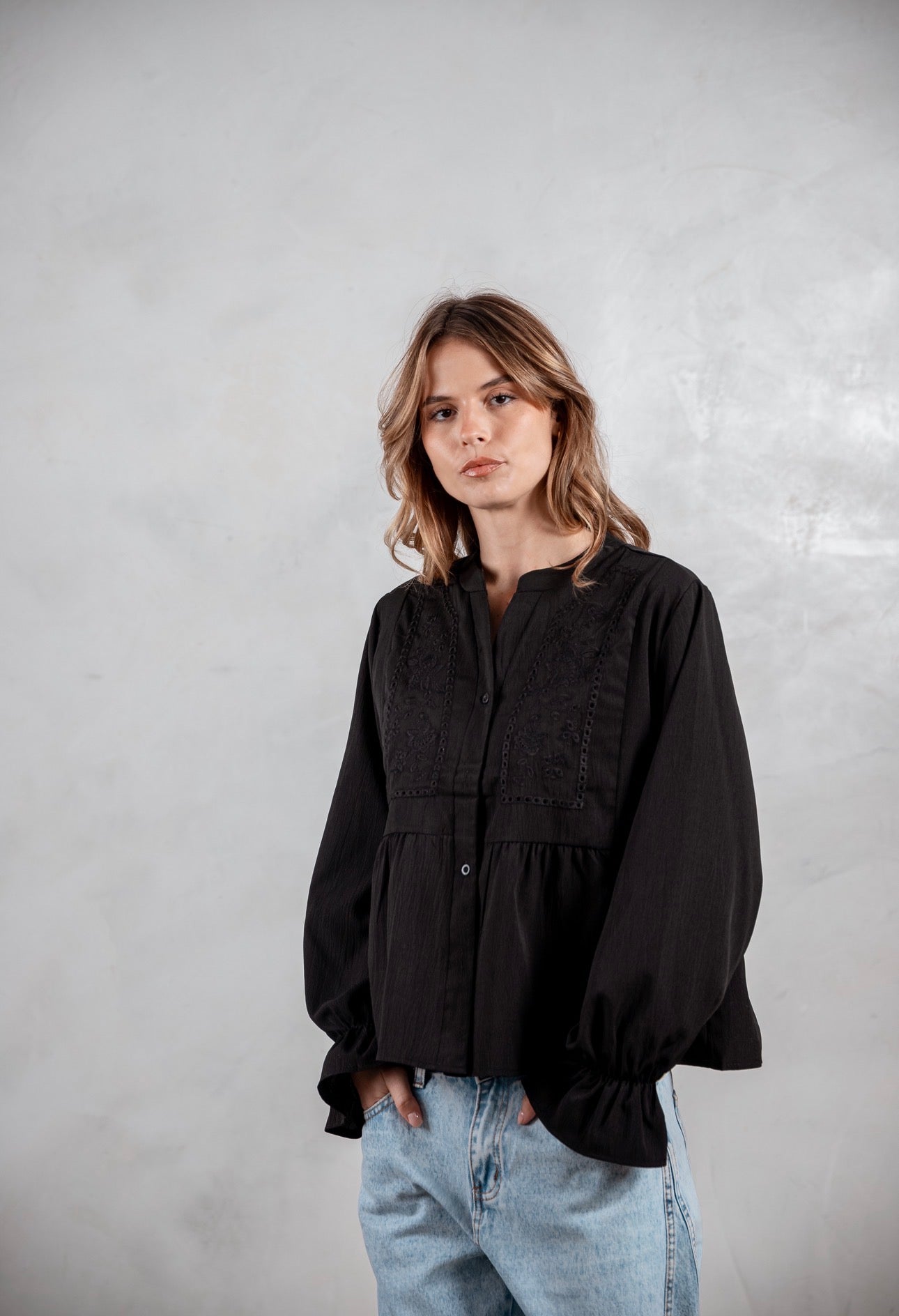 Camisa Jazmín negra