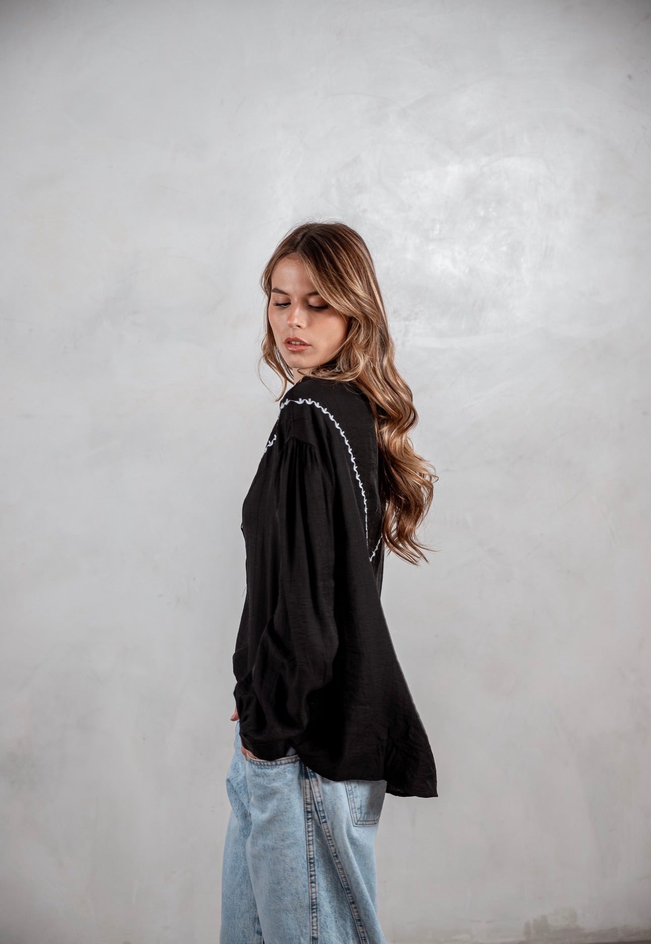 Camisa Ágatha negra